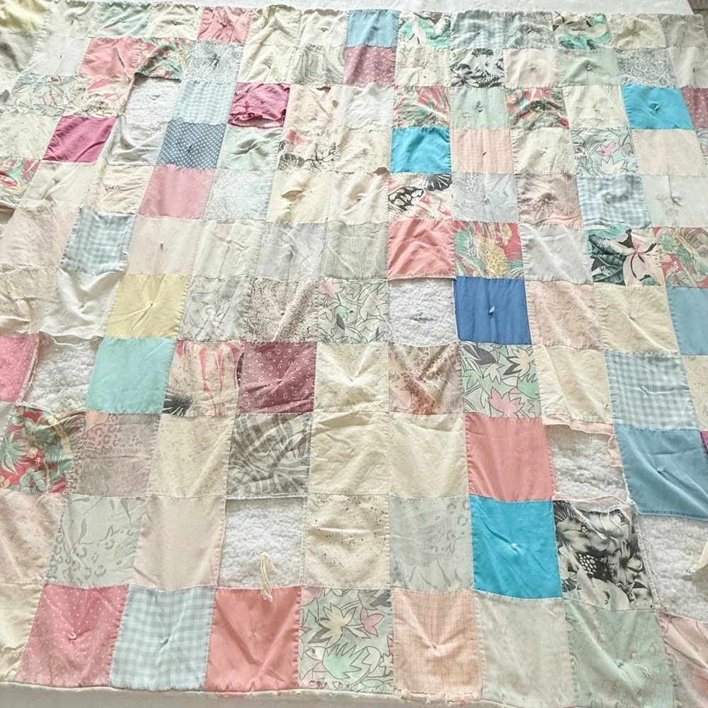 VTG Cutter Quilt Handmade Patchwork Pastel Cottagecore Quilt Throw 74x58 Twin
